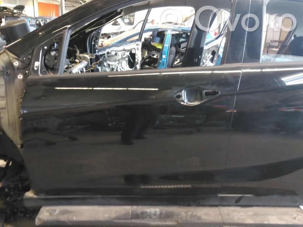 Opel Karl Priekinės durys 
