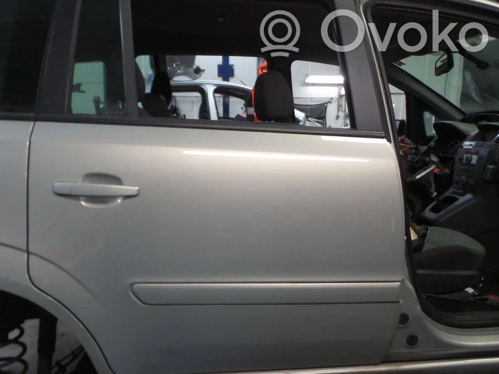 Opel Zafira B Drzwi tylne 