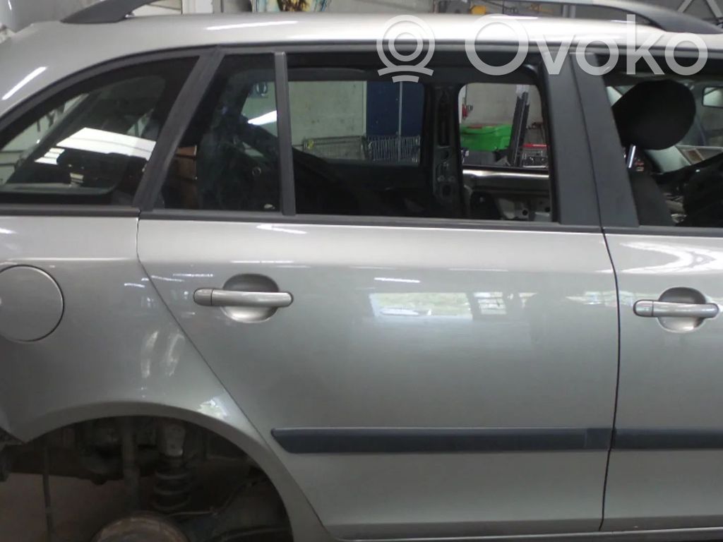 Skoda Fabia Mk2 (5J) Puerta trasera 