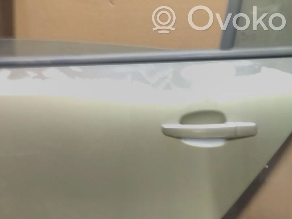 Opel Astra H Puerta trasera 