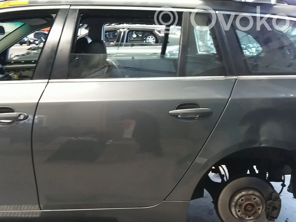 Rear door