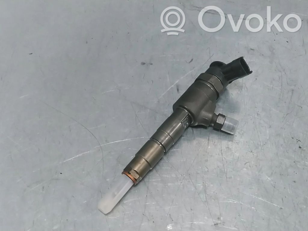 Ford Transit Courier Fuel injector 