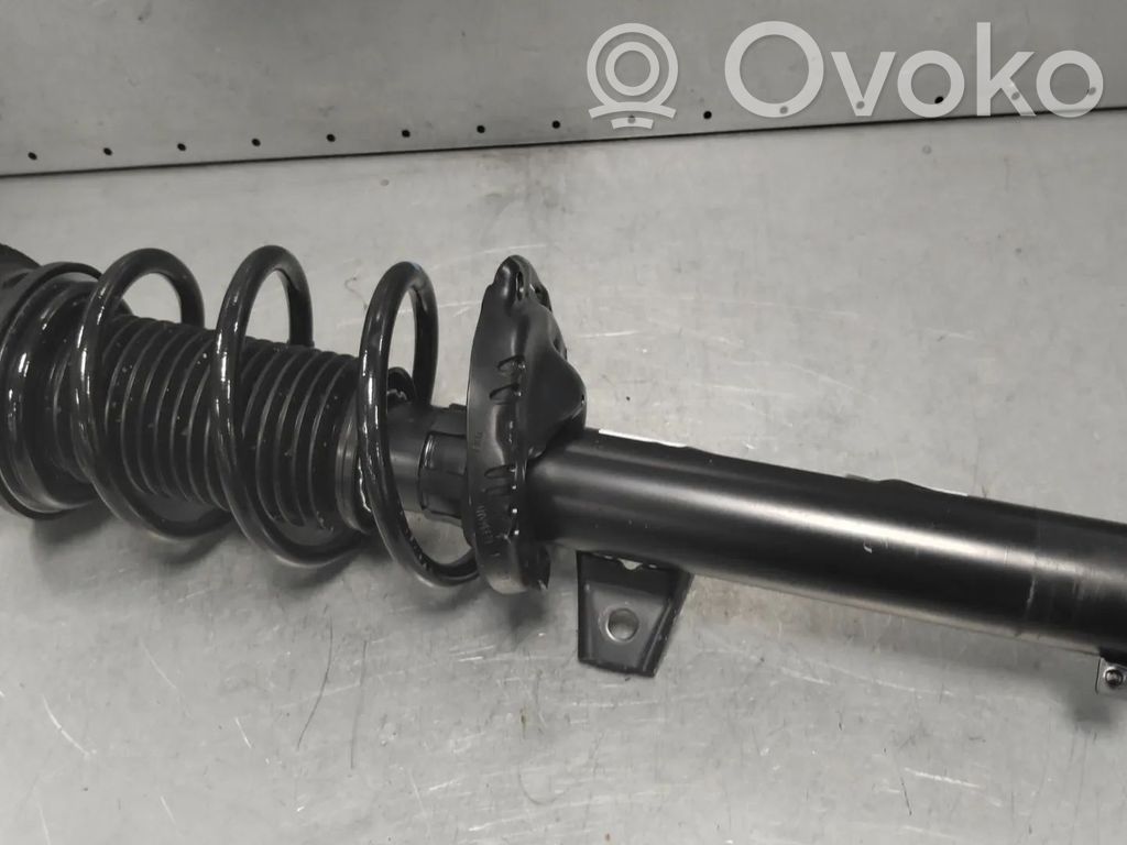 Volkswagen Golf VIII Etuiskunvaimennin
