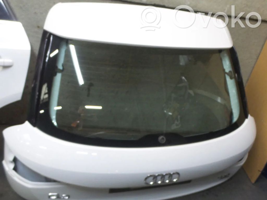 Audi Q3 8U Puerta del maletero/compartimento de carga 