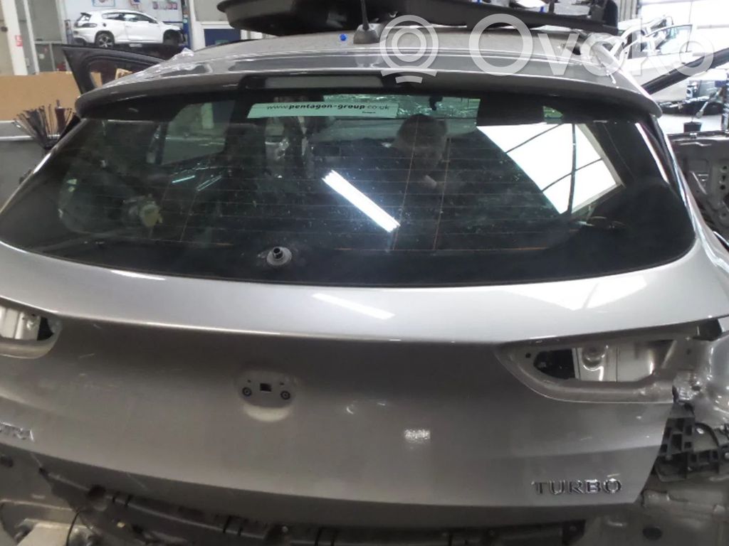 Vauxhall Astra K Задняя крышка (багажника) 