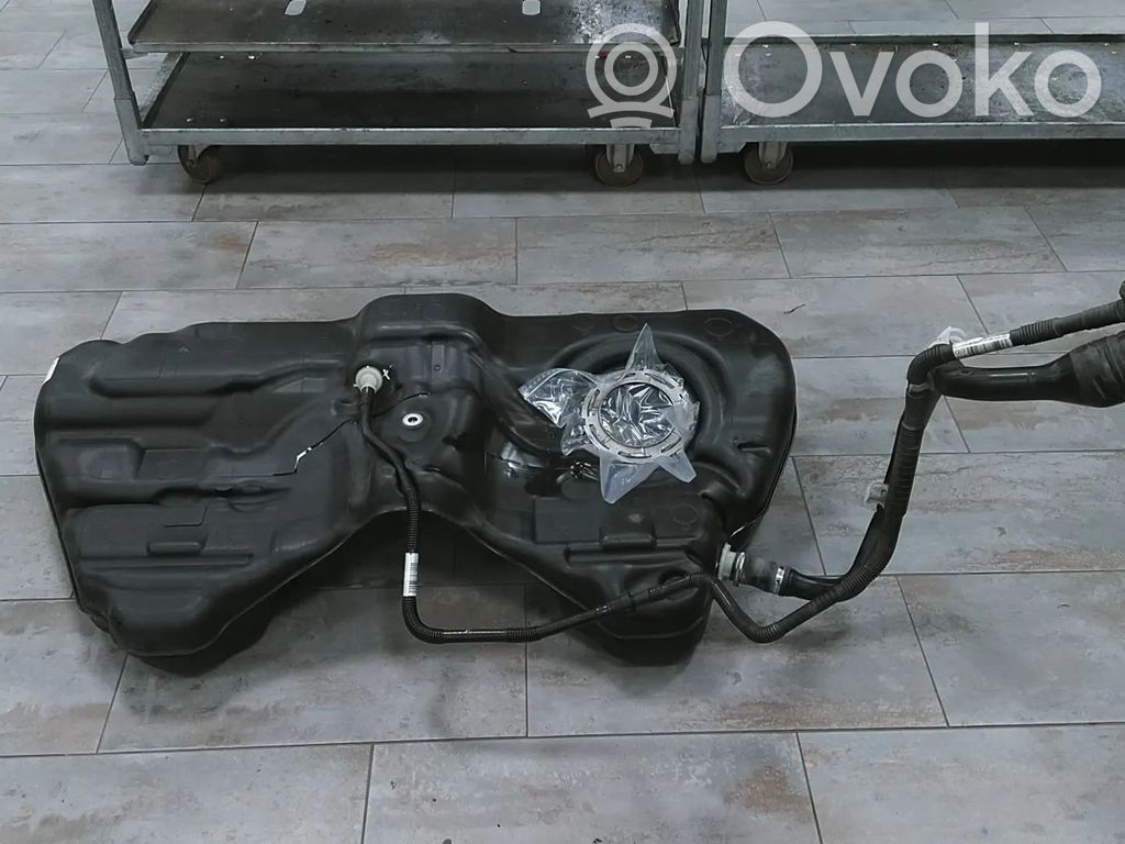 BMW 7 G11 G12 Zbiornik paliwa 