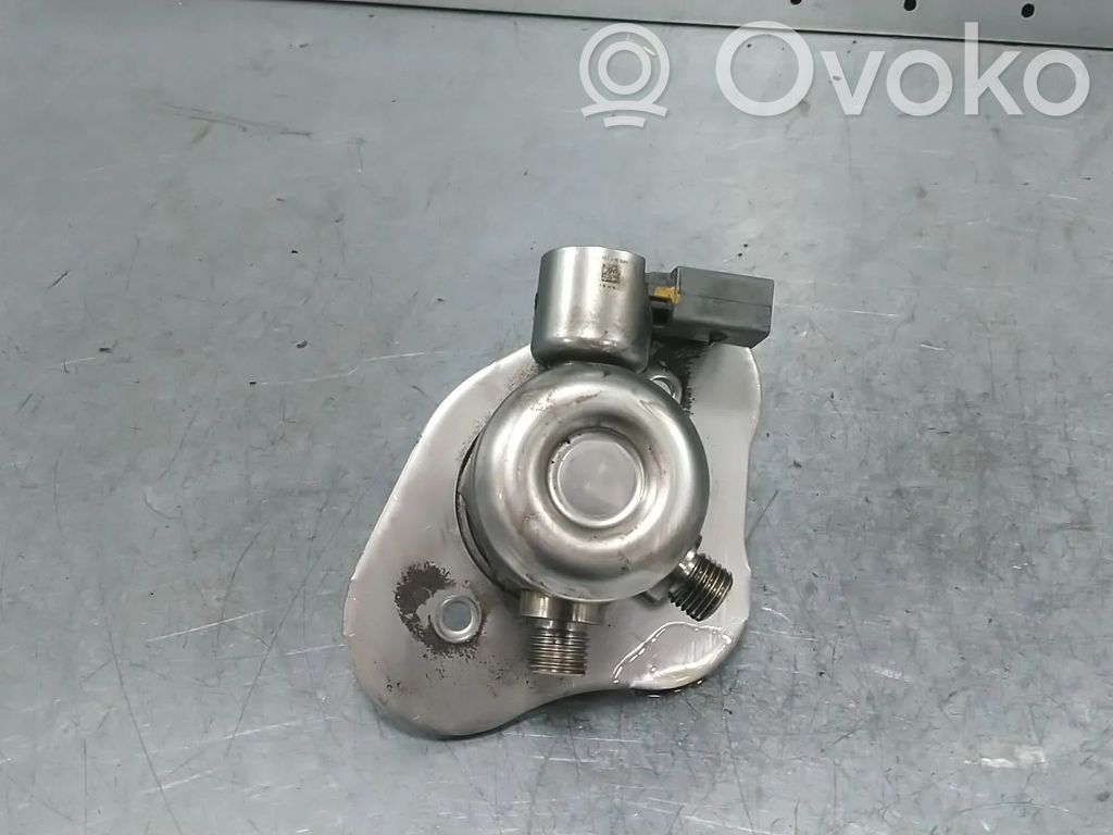 BMW 1 E81 E87 Fuel injection high pressure pump 