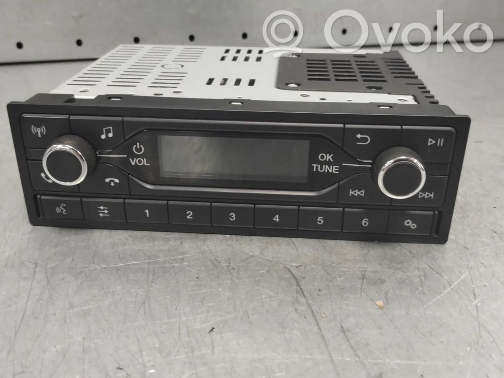 Ford Transit Custom Unitate principală radio/CD/DVD/GPS 