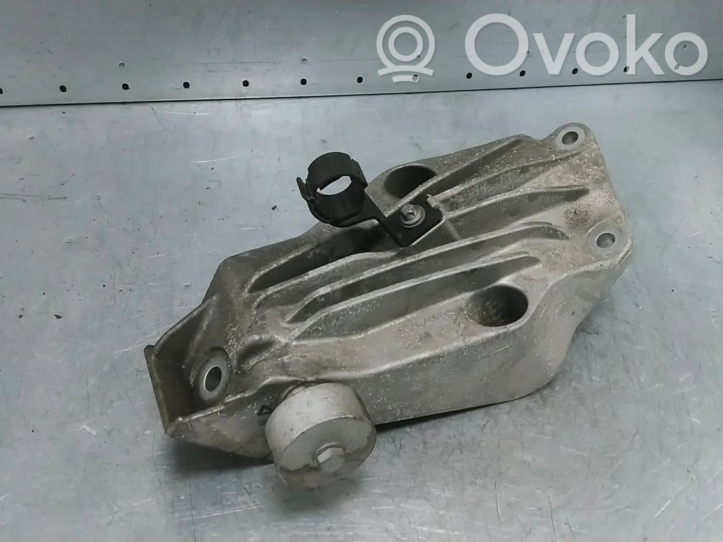 BMW 7 G11 G12 Supporto di montaggio del motore 