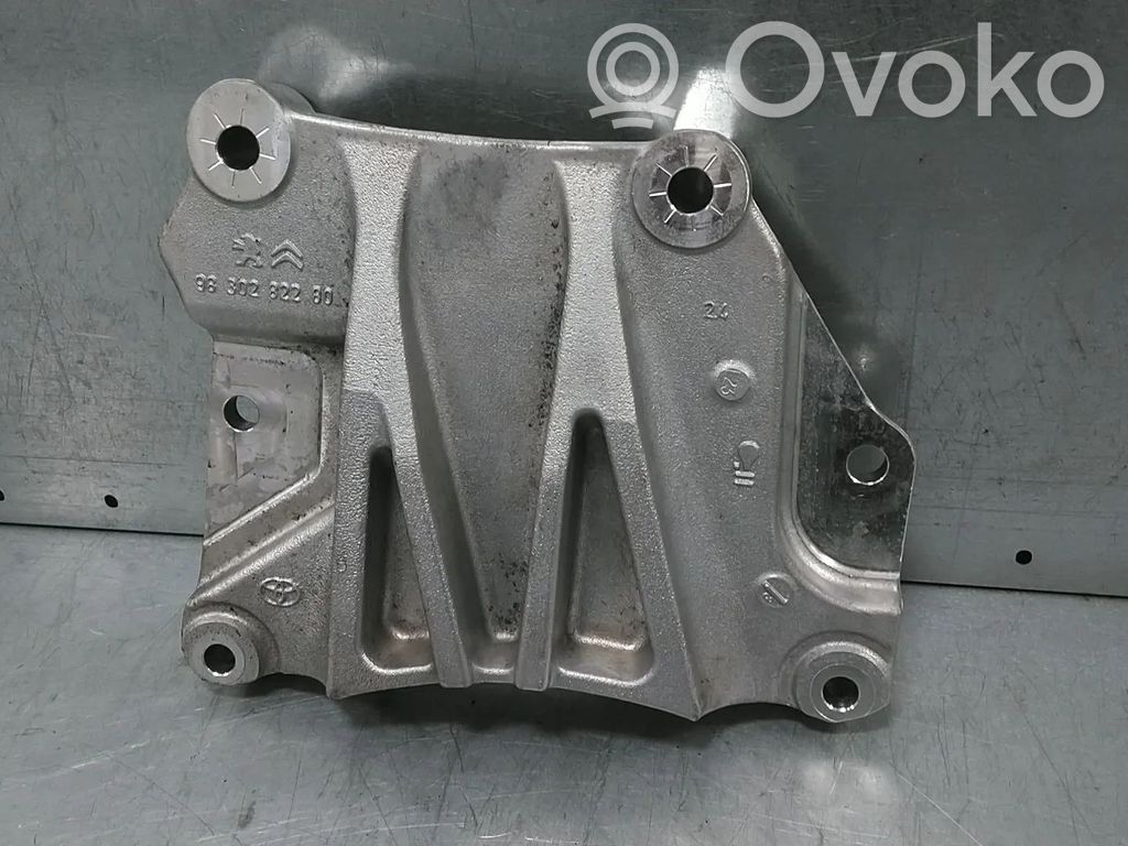 Opel Vivaro Dzinēja spilvens 