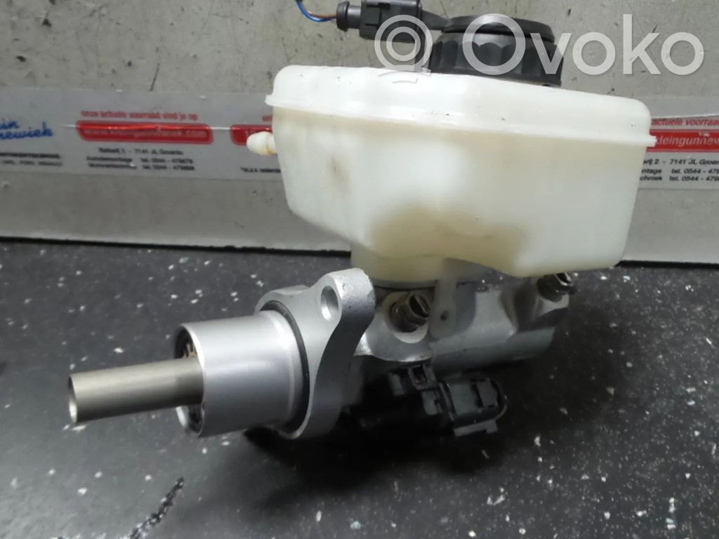 Volkswagen Caddy Master brake cylinder 