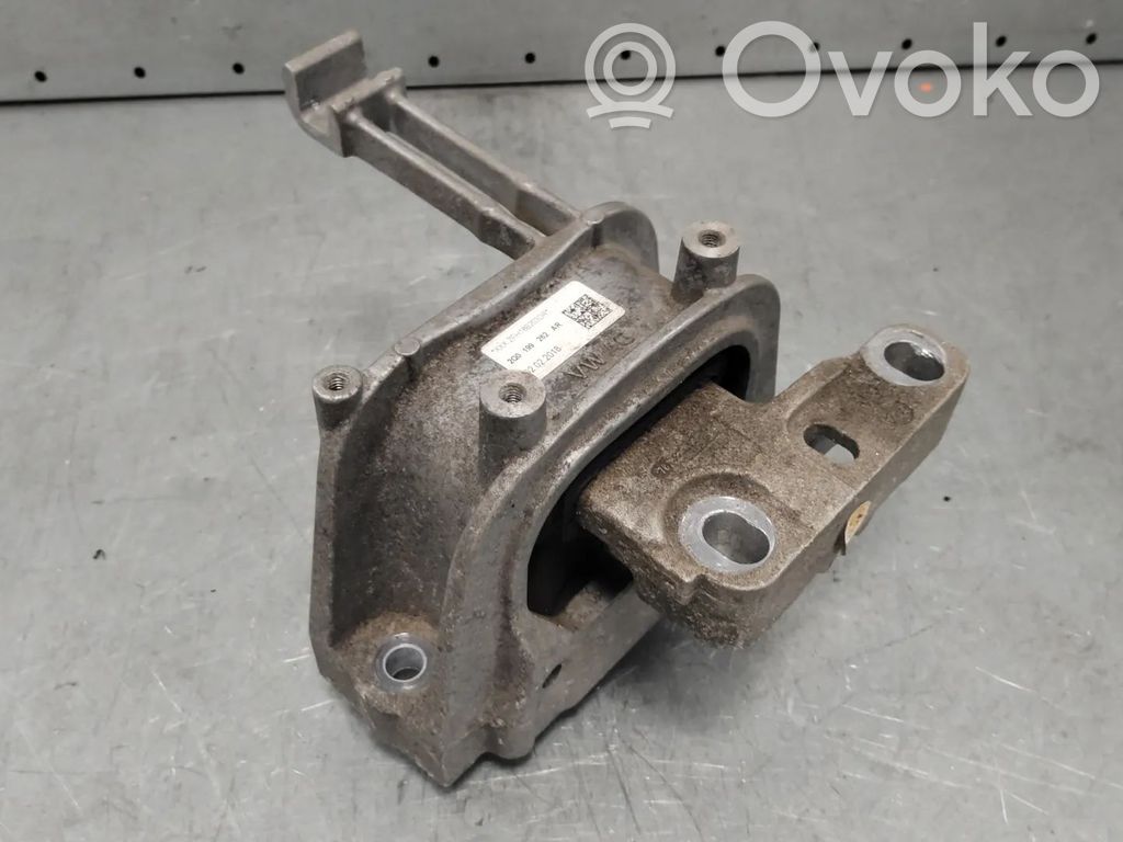 Volkswagen Polo VI Engine mount bracket 