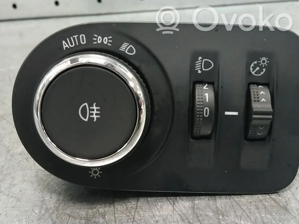 Opel Corsa F Altra parte interiore 