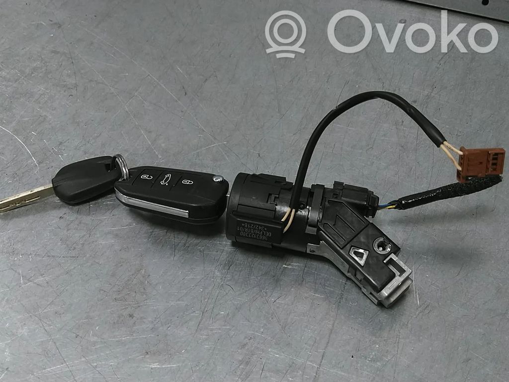 Opel Corsa F Virtalukon kytkin 