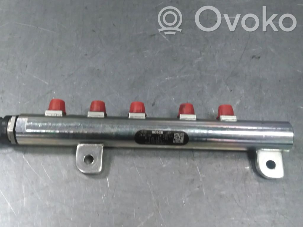 Opel Zafira B Tubo principal de alimentación del combustible 