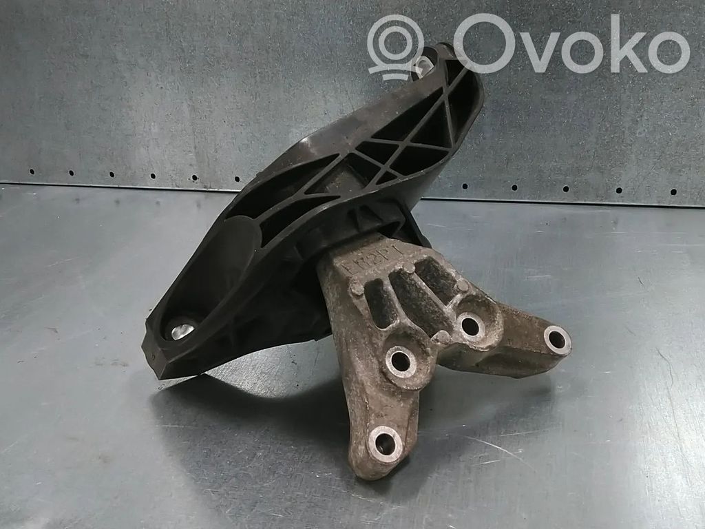 Opel Grandland X Engine mount bracket 