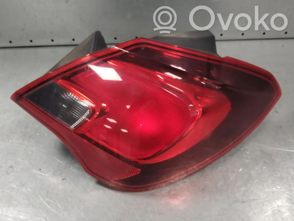 Opel Corsa E Galinis žibintas kėbule 