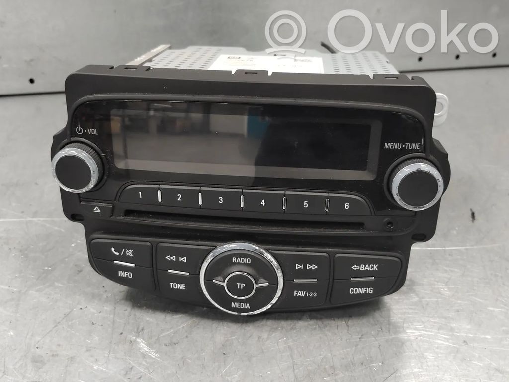 Radio / CD-Player / DVD-Player / Navigation   39012675,39068067