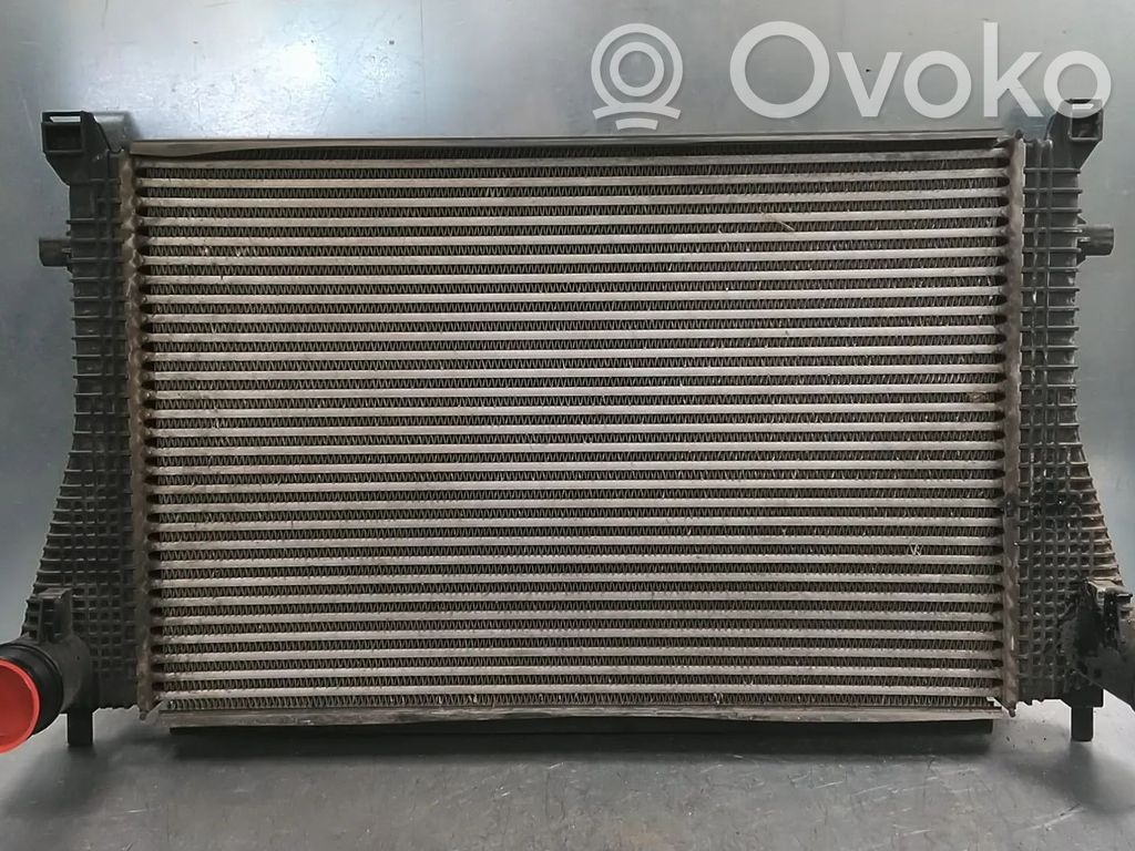 Volkswagen Golf VII Interkūlerio radiatorius 