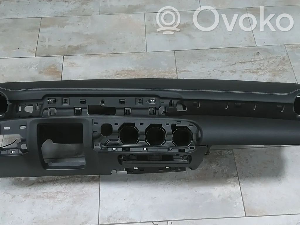 Mercedes-Benz CLA C118 X118 Deska rozdzielcza 
