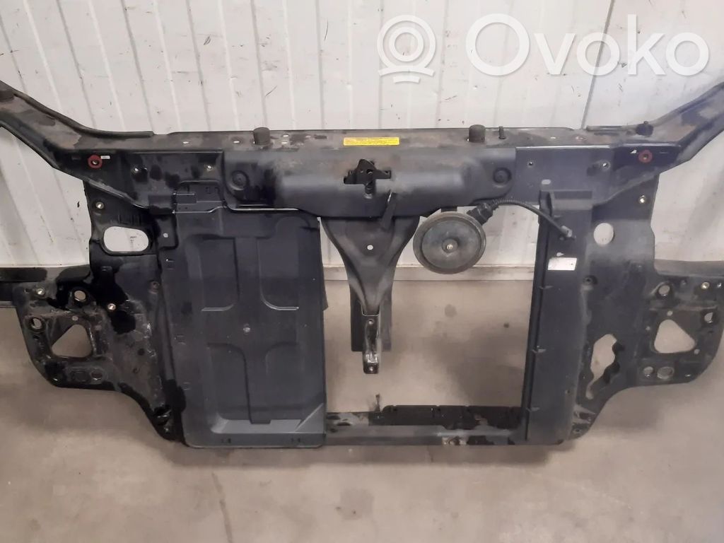 Hyundai Getz Jäähdyttimen kehyksen suojapaneeli 