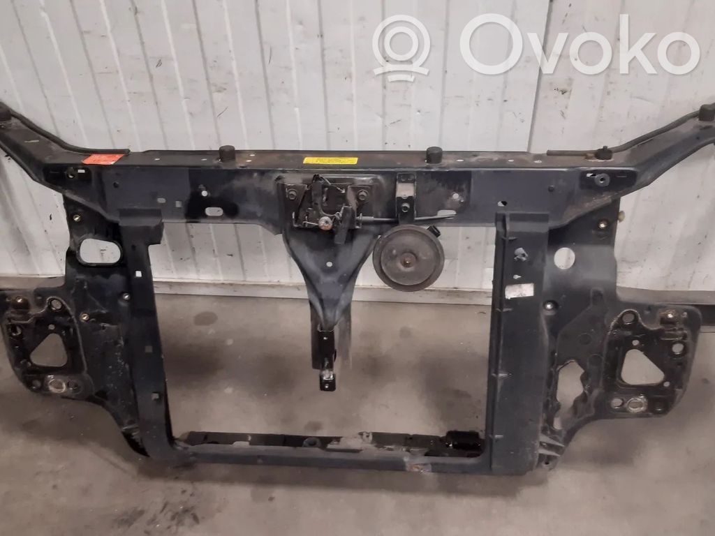 Hyundai Getz Jäähdyttimen kehyksen suojapaneeli 