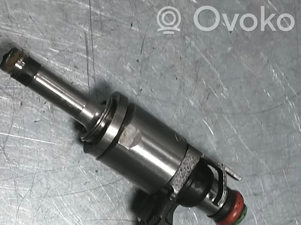 Renault Megane III Fuel injector 