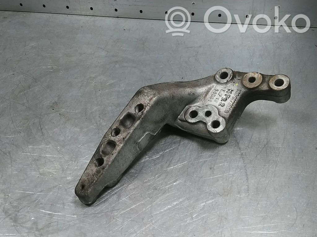 Opel Movano C Engine mount bracket 
