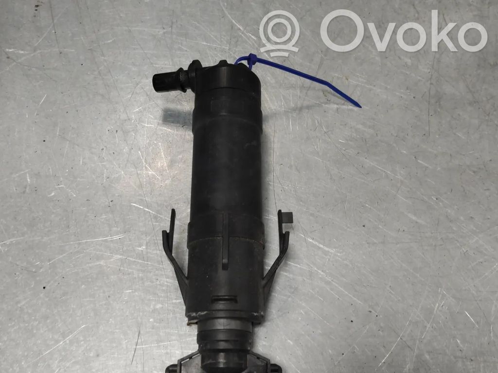 Volkswagen Touran II Dysza spryskiwacza lampy przedniej 