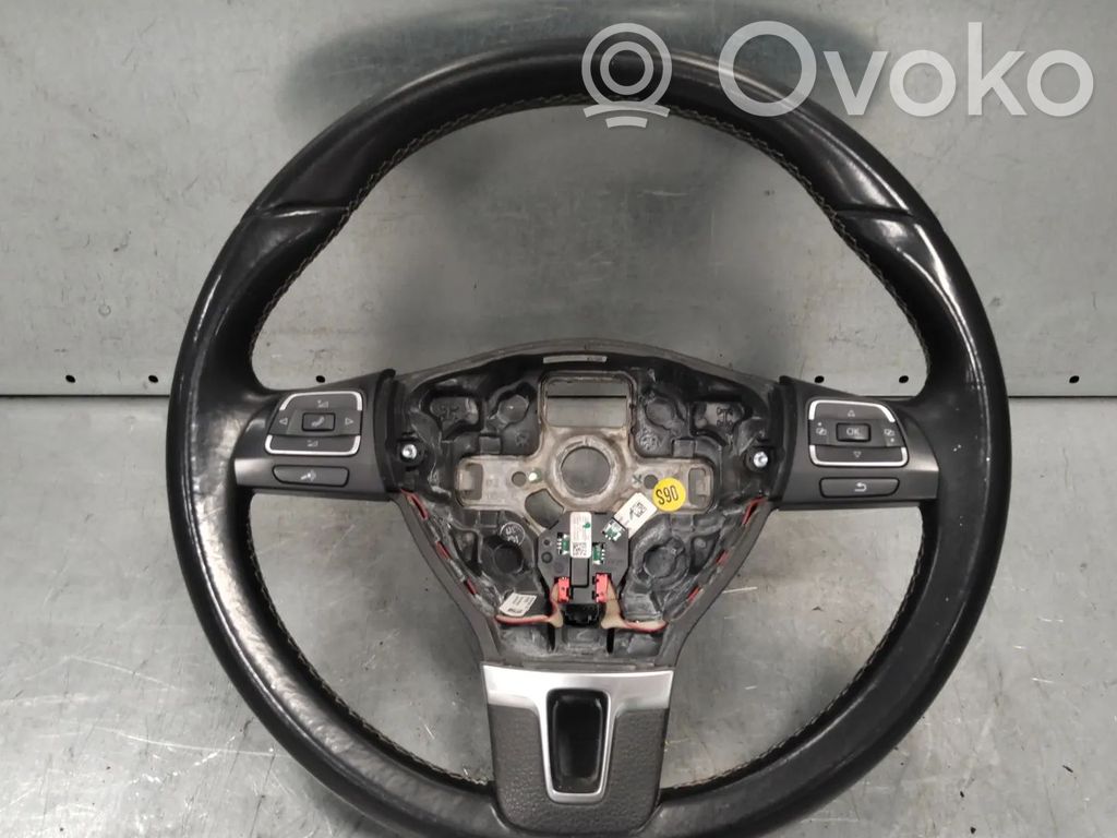 Volkswagen Touran II Ohjauspyörä 