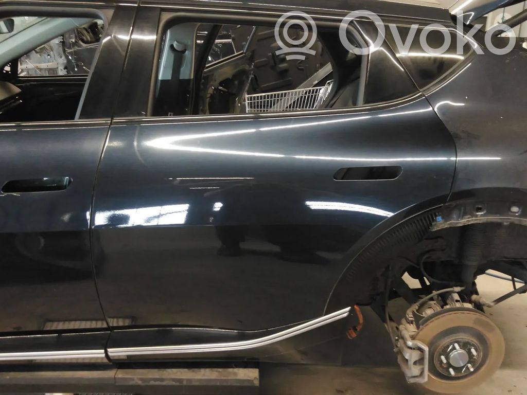 Galinės durys   77003CV000