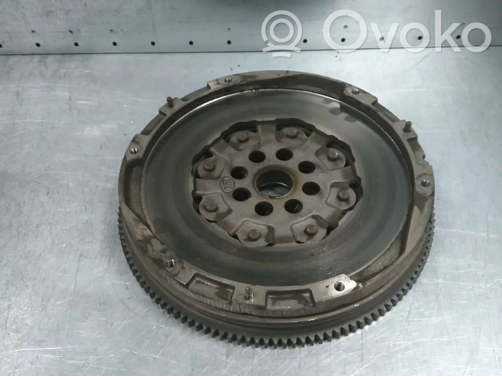 Opel Movano B Vauhtipyörä 