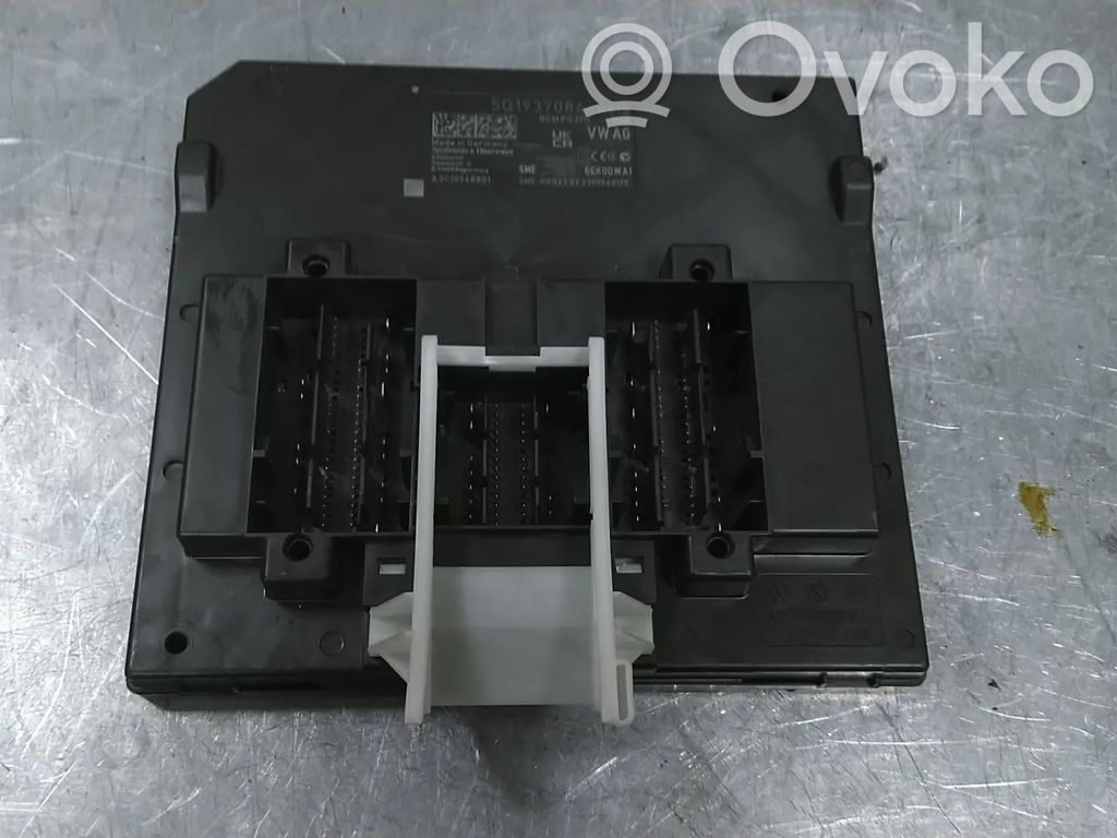 Moduł / Sterownik BSM   5Q1937084,5Q1937084EA,5Q1937084EC,DXDB