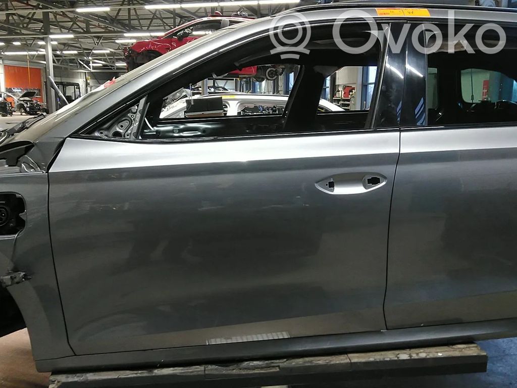 Skoda Octavia Mk4 Puerta delantera 