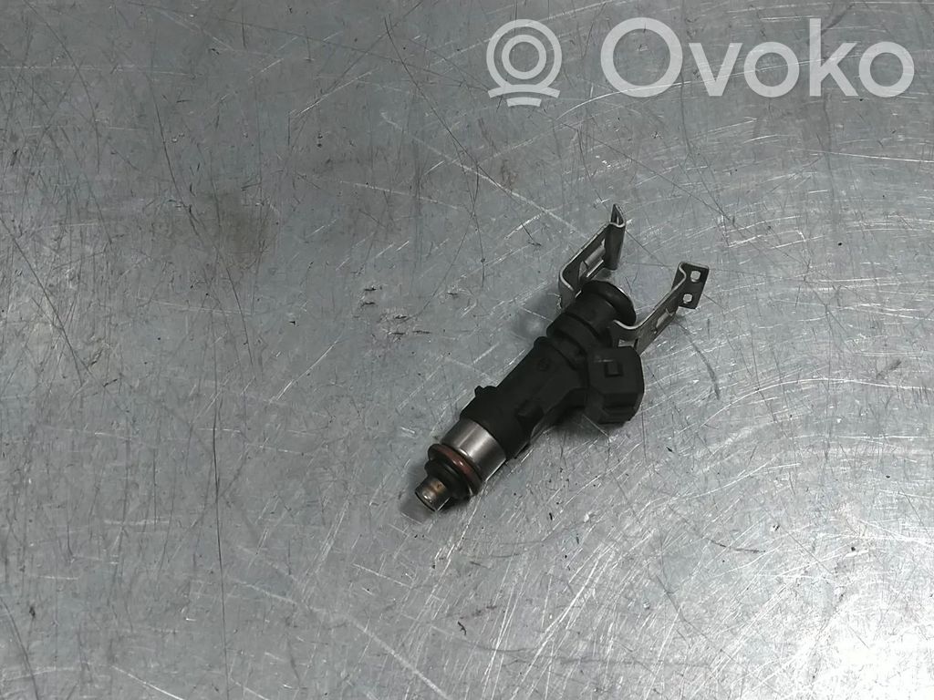 Ford Fiesta Fuel injector 