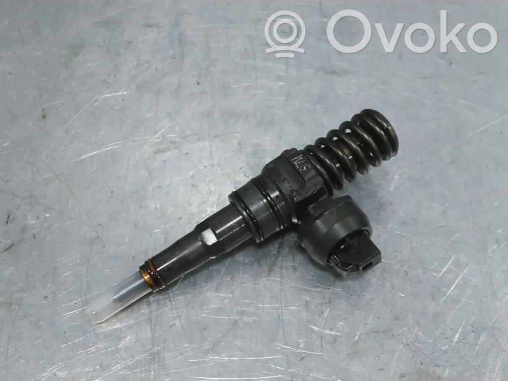 Volkswagen Touran I Injector combustibil 