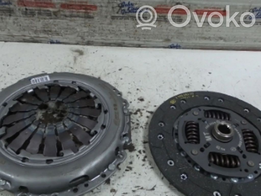 Opel Corsa D Kit frizione 