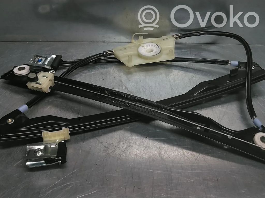 Mechanizm podnoszenia szyby przedniej bez silnika   1M0837461,111699