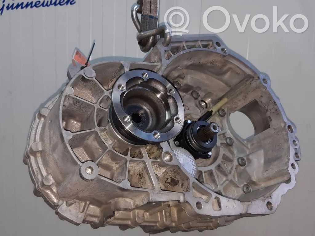 Volkswagen Tiguan Cutie viteze manuală cu 5 trepte 
