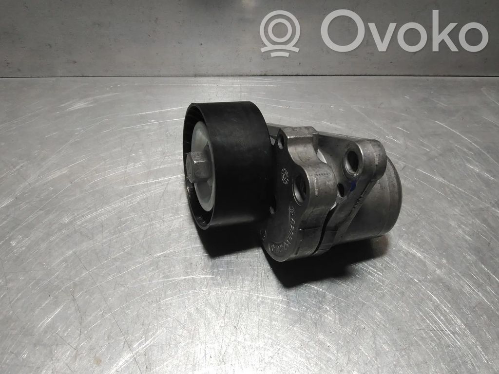 Opel Movano B Kita variklio skyriaus detalė 