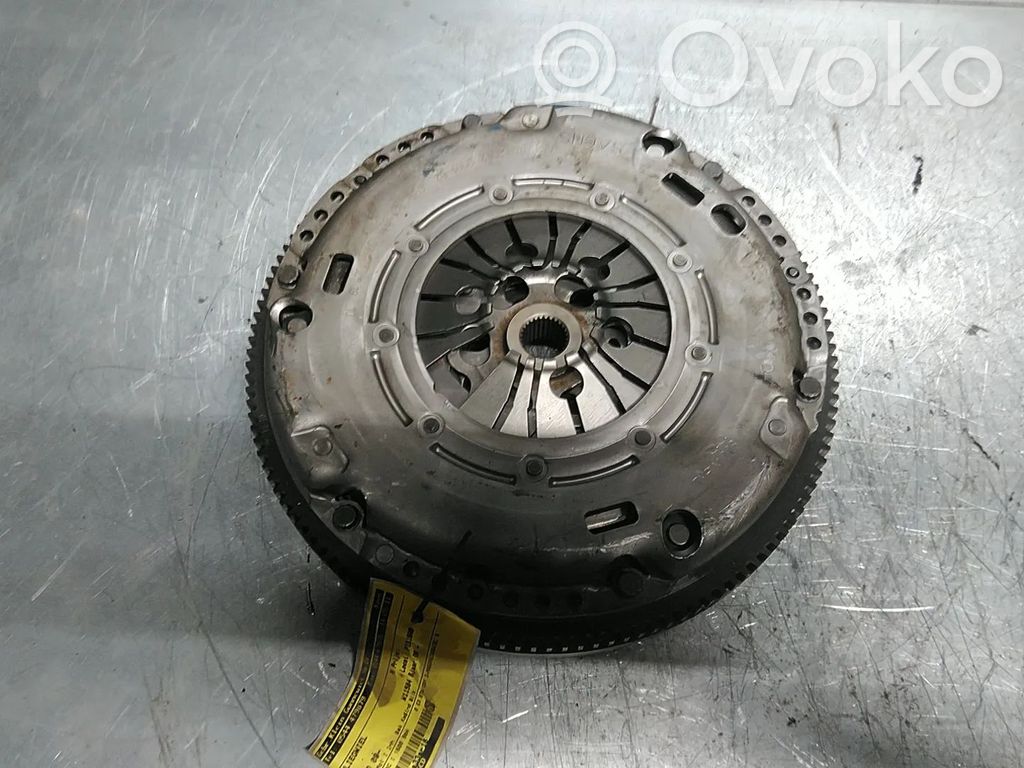 Volkswagen Polo V 6R Koło zamachowe 