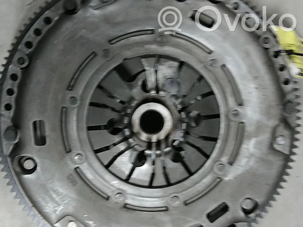 Volkswagen Polo V 6R Flywheel 