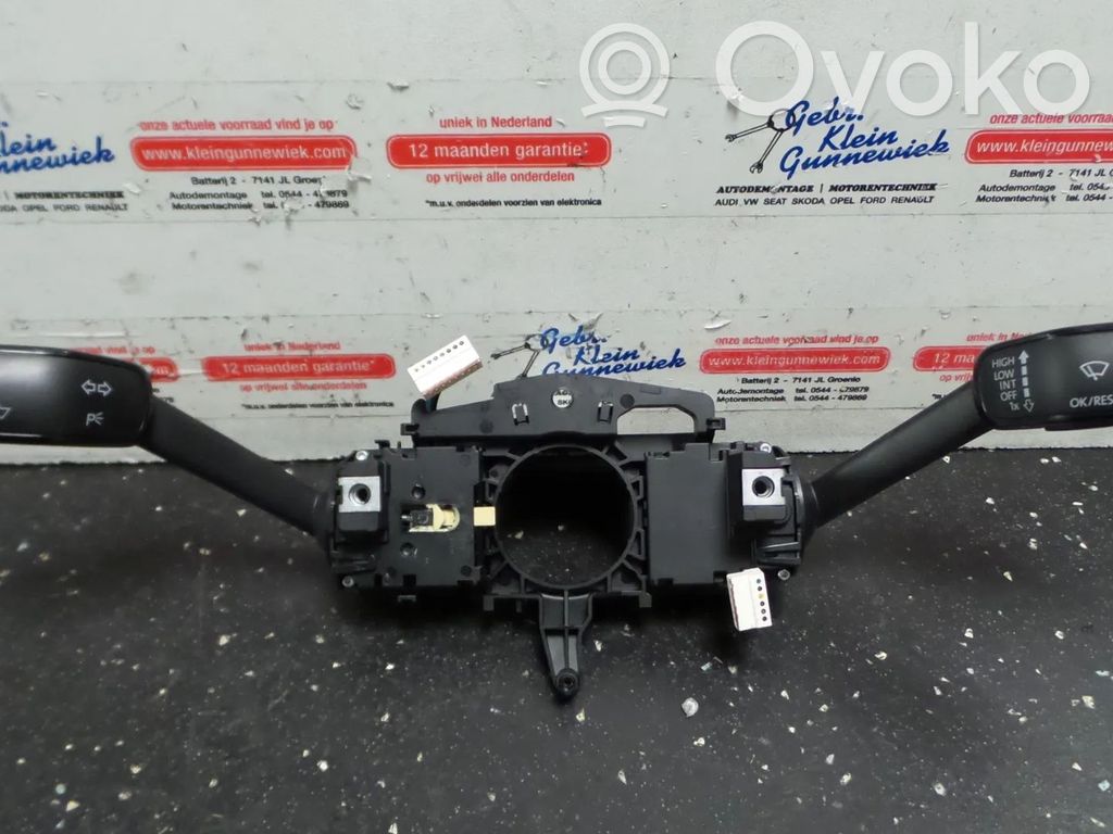 Volkswagen Golf VII Bloc semnalizator și ștergător parbriz 