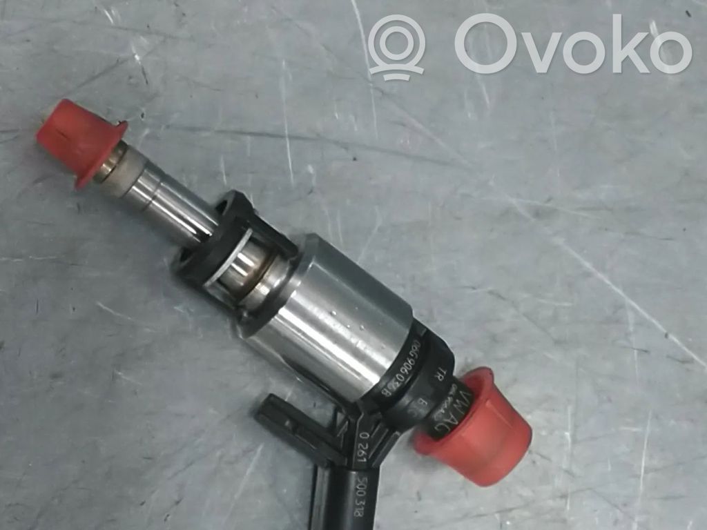 Volkswagen Tiguan Wtryskiwacz paliwa 