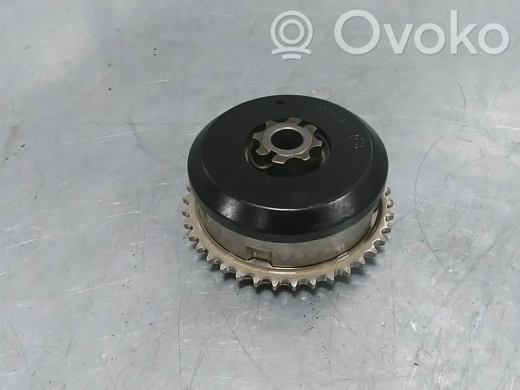 BMW 2 F22 F23 Paskirstymo velenėlio skriemulys/ vanusas) 