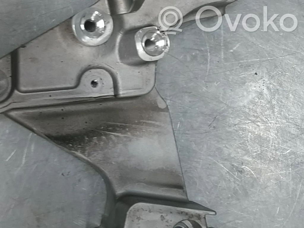 Volkswagen Golf VII Engine mount bracket 