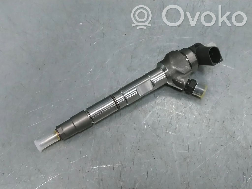 Volkswagen Golf VII Injector combustibil 