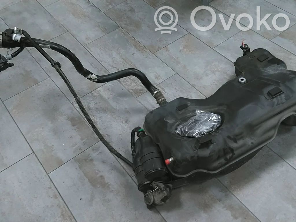 BMW 3 F30 F35 F31 Polttoainesäiliö 