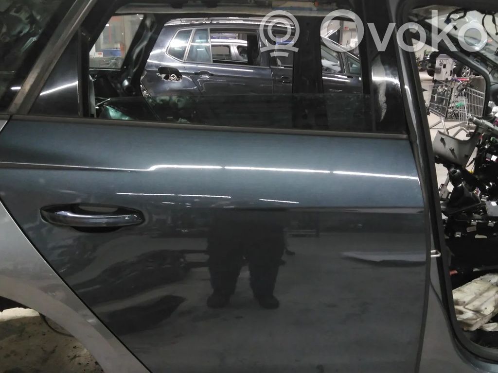 Takaovi   5F9833056