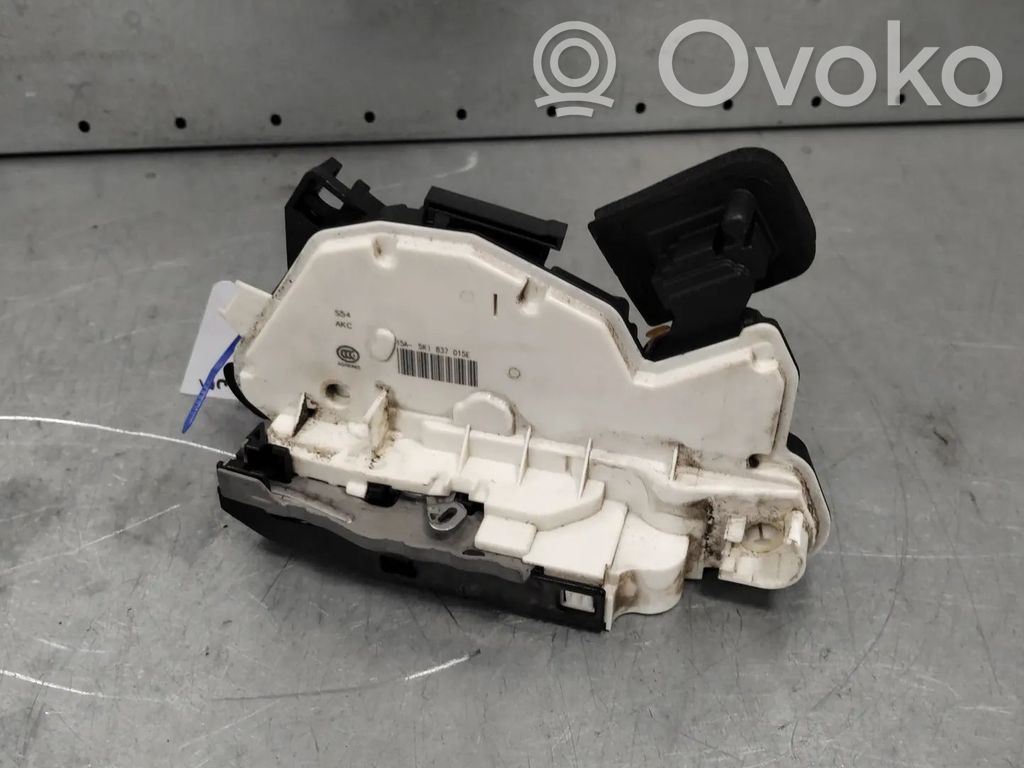 Volkswagen Golf Sportsvan Serratura portiera anteriore